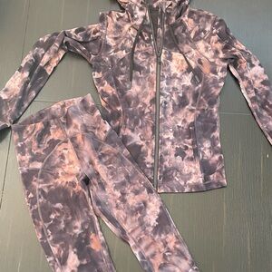 Lululemon Unlimited High Rise Tight Diamond Dye Leggings - Graphite and Pink Sz4